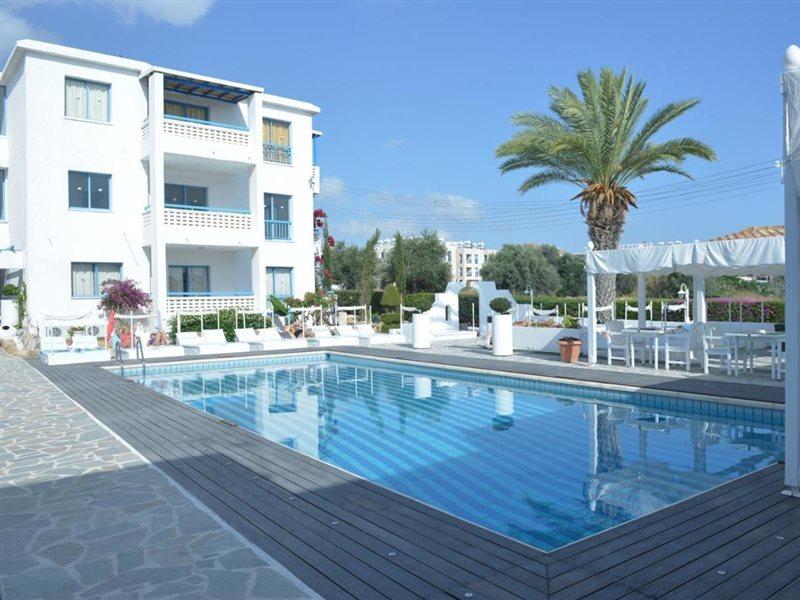Tasmaria Aparthotel Paphos Exteriör bild