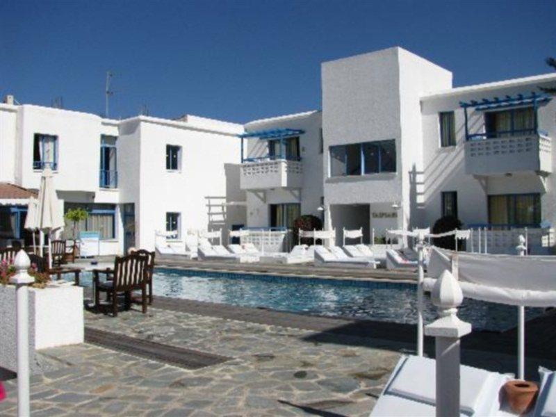 Tasmaria Aparthotel Paphos Exteriör bild