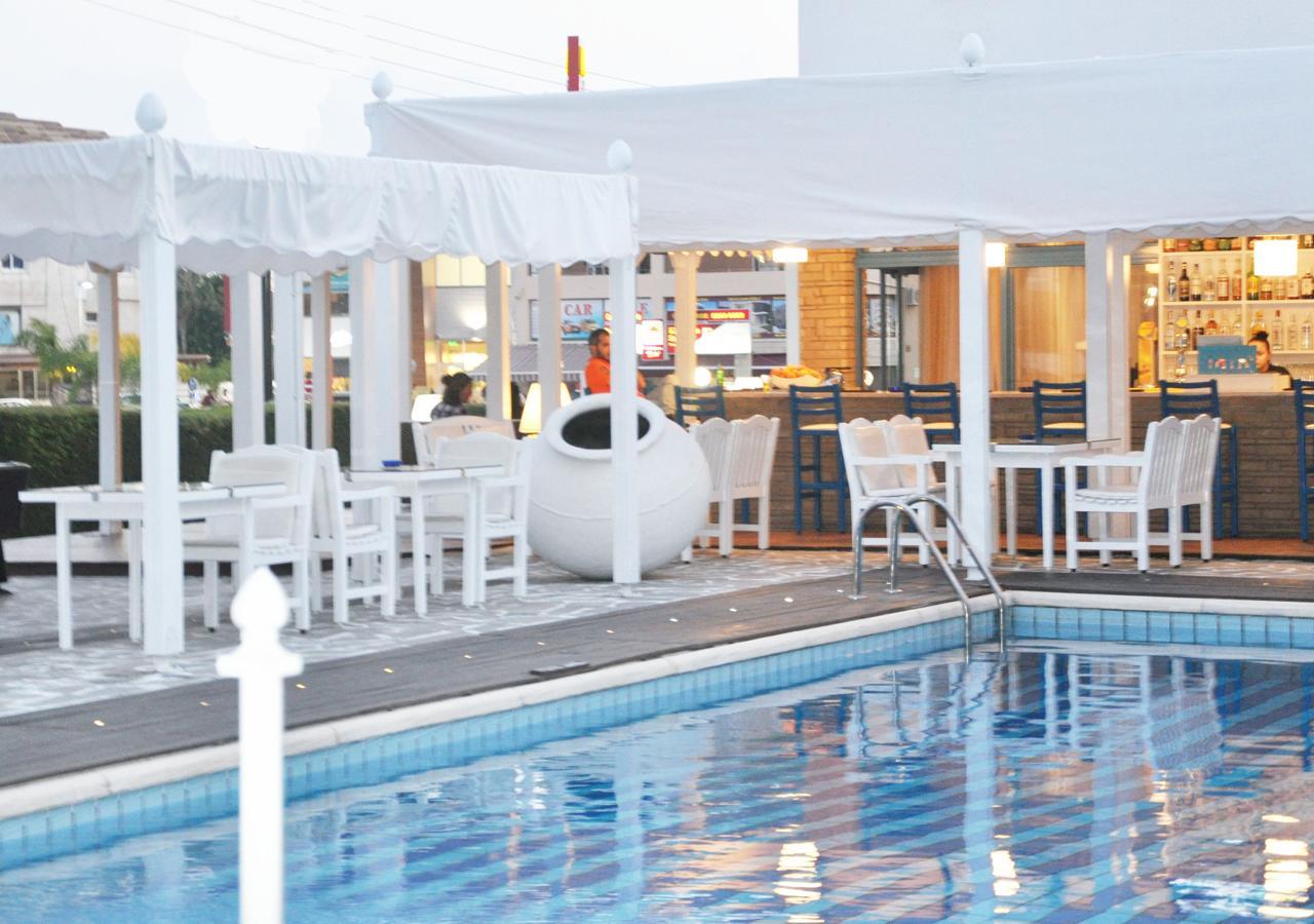 Tasmaria Aparthotel Paphos Exteriör bild
