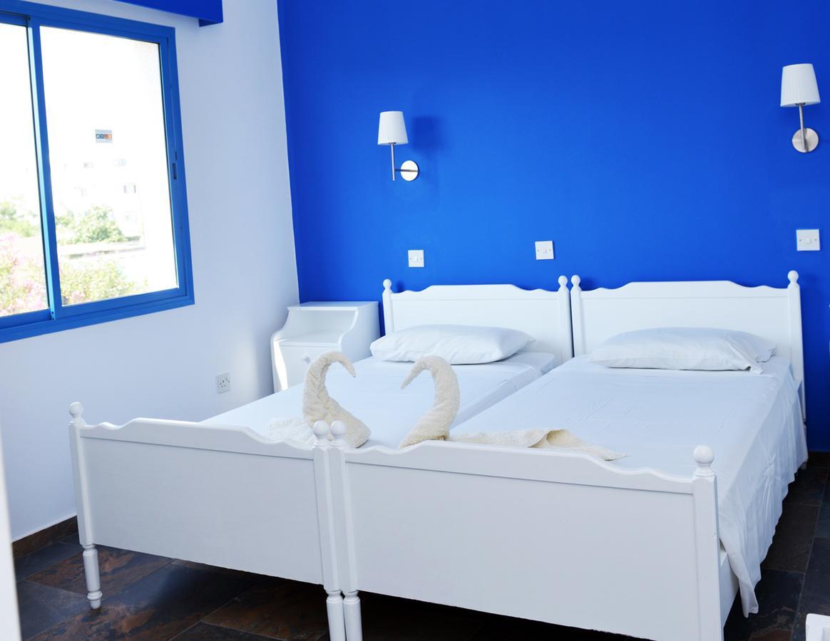 Tasmaria Aparthotel Paphos Exteriör bild