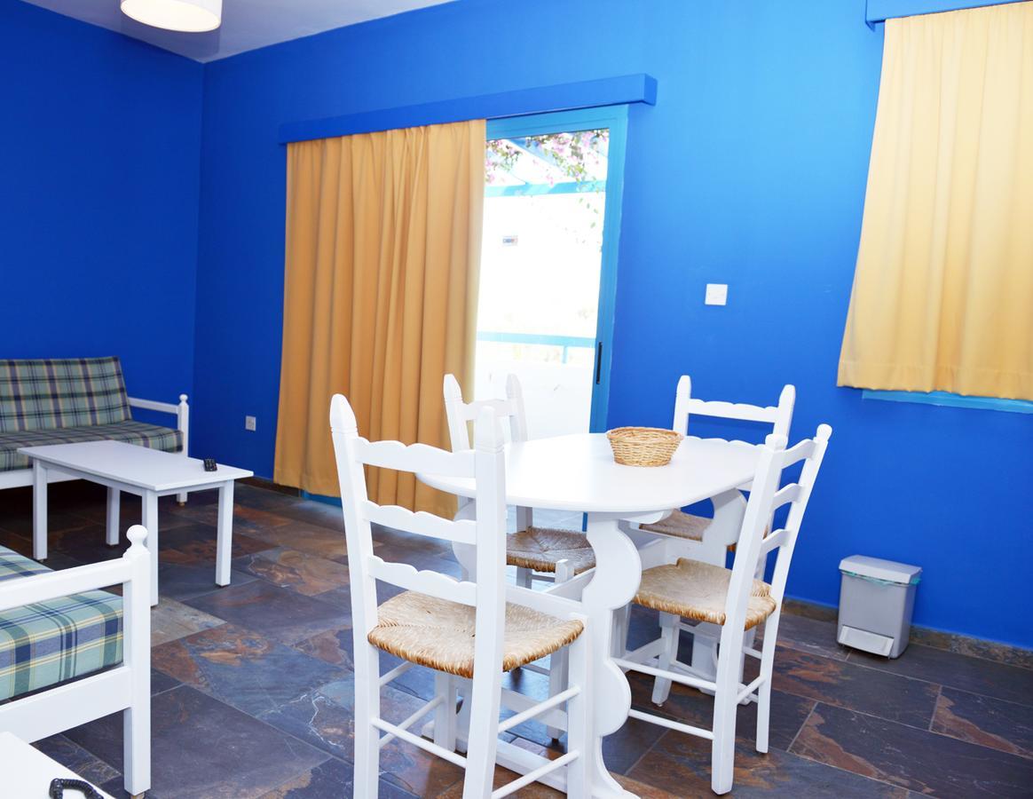 Tasmaria Aparthotel Paphos Exteriör bild