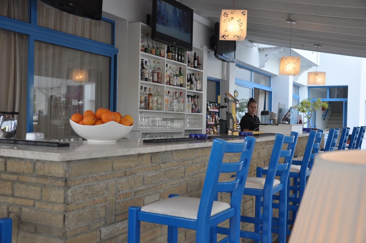 Tasmaria Aparthotel Paphos Exteriör bild